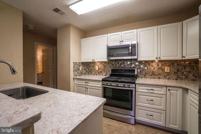 113 PINE OAK BLVD, Barnegat, NJ 08005