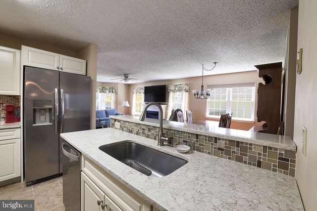 113 PINE OAK BLVD, Barnegat, NJ 08005
