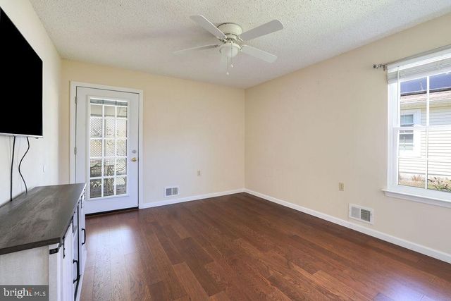 113 PINE OAK BLVD, Barnegat, NJ 08005