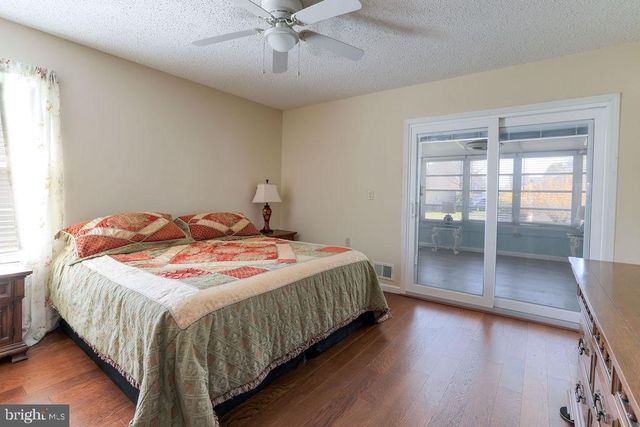 113 PINE OAK BLVD, Barnegat, NJ 08005