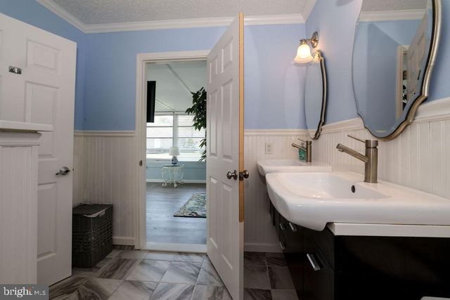 113 PINE OAK BLVD, Barnegat, NJ 08005