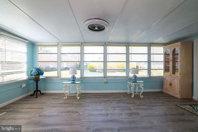 113 PINE OAK BLVD, Barnegat, NJ 08005