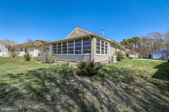 113 PINE OAK BLVD, Barnegat, NJ 08005