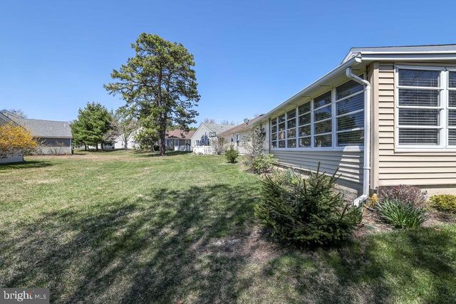 113 PINE OAK BLVD, Barnegat, NJ 08005