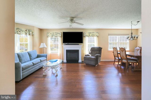 113 PINE OAK BLVD, Barnegat, NJ 08005