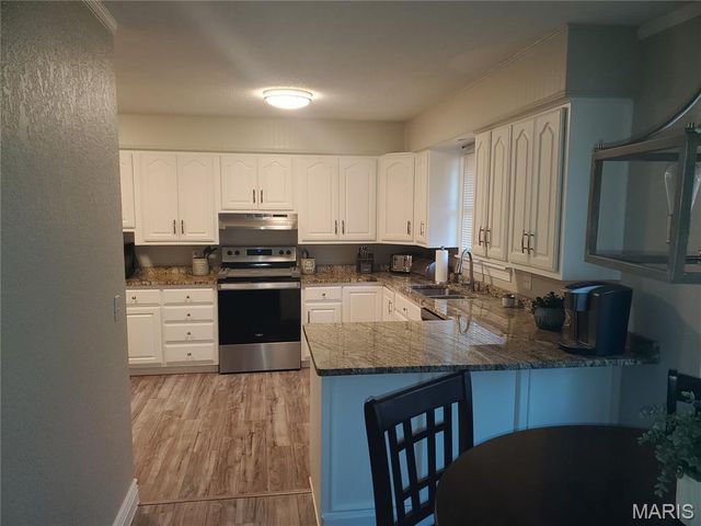 123 Holmes Drive, Sikeston, MO 63801