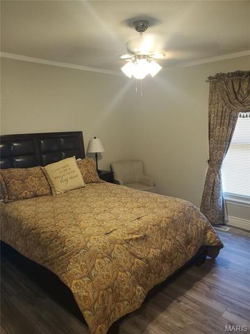 123 Holmes Drive, Sikeston, MO 63801