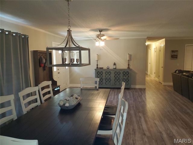 123 Holmes Drive, Sikeston, MO 63801