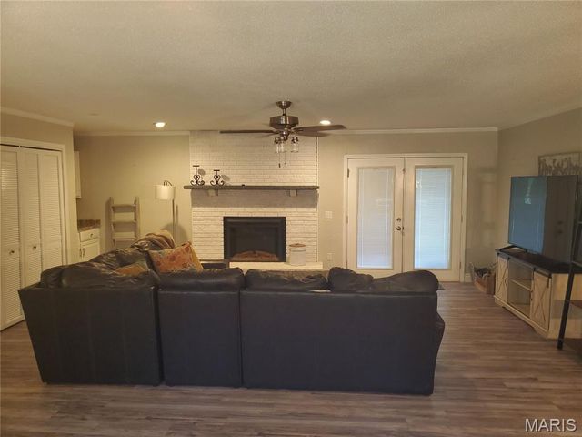 123 Holmes Drive, Sikeston, MO 63801