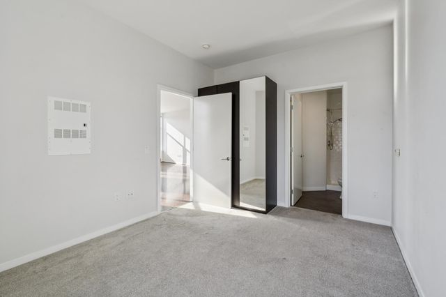 3801 San Pablo Ave 303, Emeryville, CA 94608