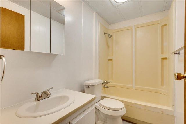 11906 Lakeway Drive, Tyler, TX 75704