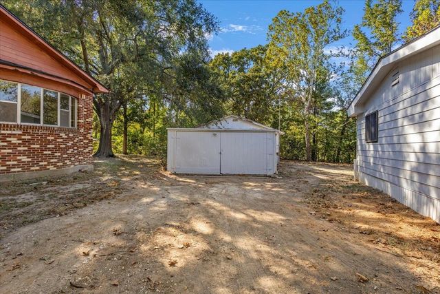 11906 Lakeway Drive, Tyler, TX 75704