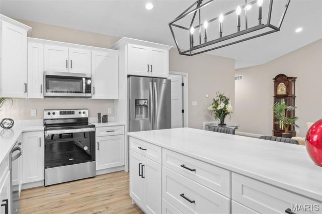 617 Dogwood Lane, Farmington, MO 63640