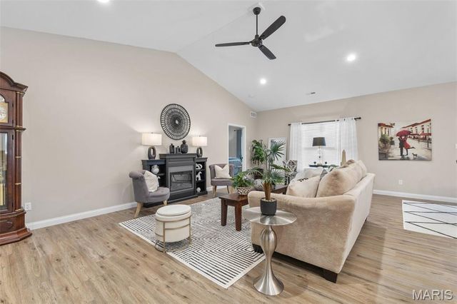 617 Dogwood Lane, Farmington, MO 63640