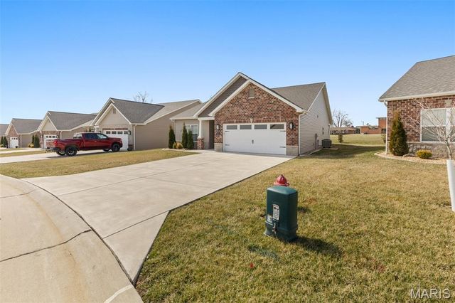 617 Dogwood Lane, Farmington, MO 63640