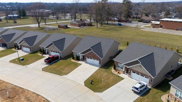 617 Dogwood Lane, Farmington, MO 63640