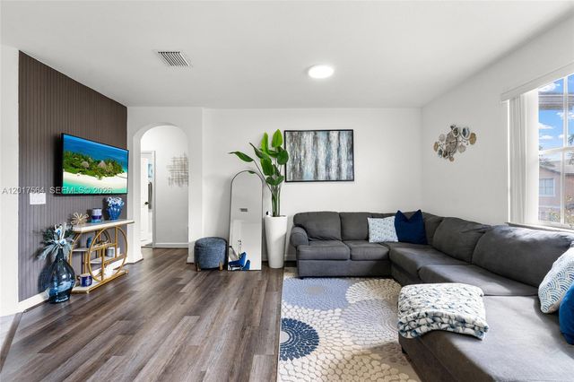 230 SE 29th Ave 21, Homestead, FL 33033