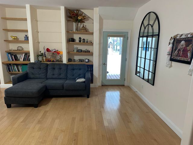 18 Kirby Road, South Burlington, VT 05403