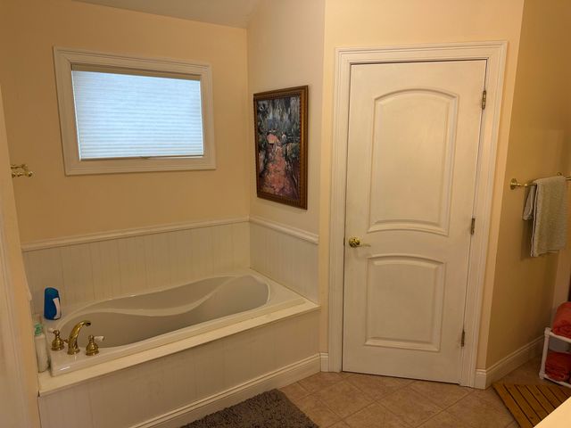 18 Kirby Road, South Burlington, VT 05403