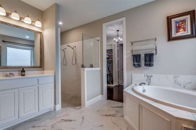 601 Pine Island Circle, Mansfield, TX 76063
