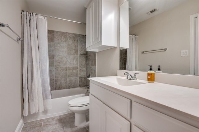 601 Pine Island Circle, Mansfield, TX 76063