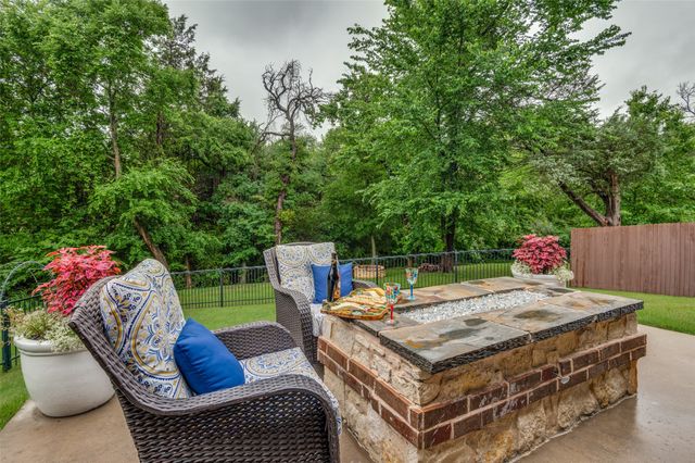 601 Pine Island Circle, Mansfield, TX 76063