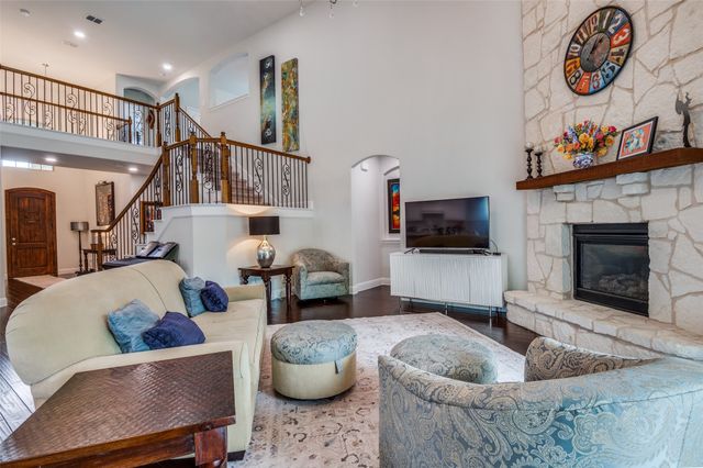 601 Pine Island Circle, Mansfield, TX 76063