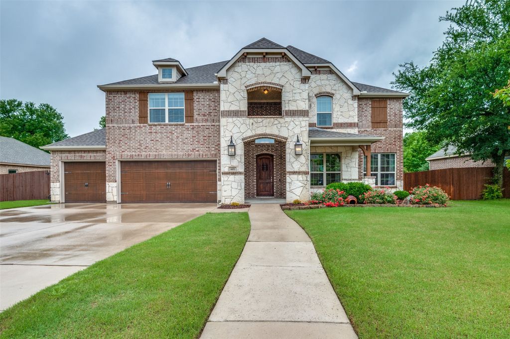 601 Pine Island Circle, Mansfield, TX 76063