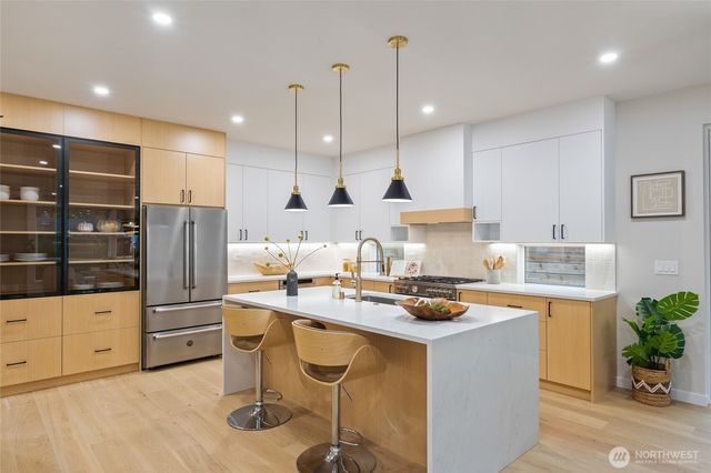 12426 NE 90th Street, Kirkland, WA 98033