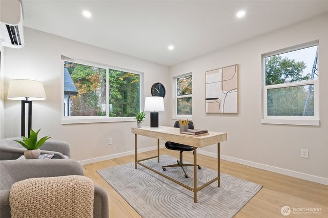 12426 NE 90th Street, Kirkland, WA 98033