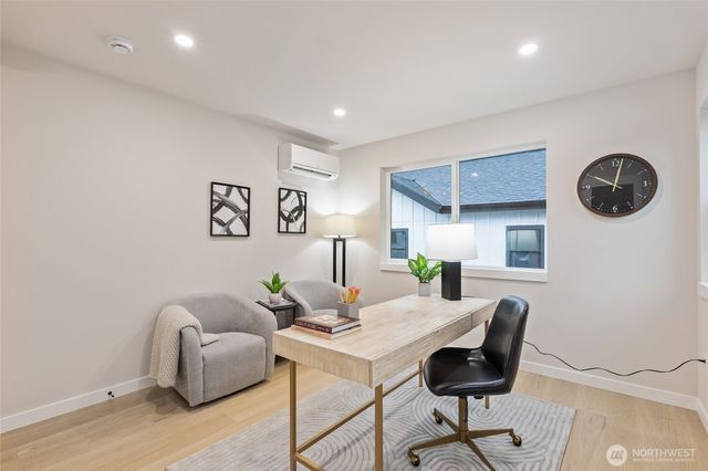 12426 NE 90th Street, Kirkland, WA 98033