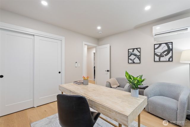 12426 NE 90th Street, Kirkland, WA 98033