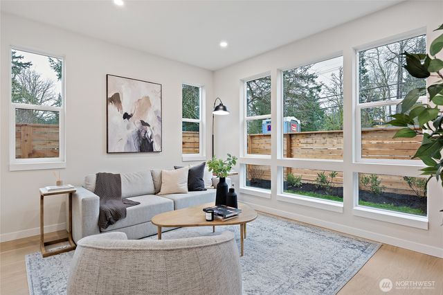 12426 NE 90th Street, Kirkland, WA 98033