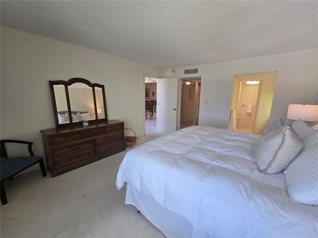450 GULF OF MEXICO DRIVE 303, Longboat Key, FL 34228