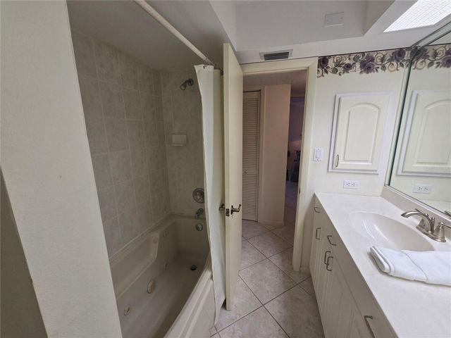 450 GULF OF MEXICO DRIVE 303, Longboat Key, FL 34228