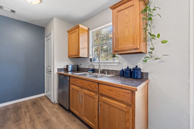 9401 Hilltop Street, Rio Vista, TX 76093