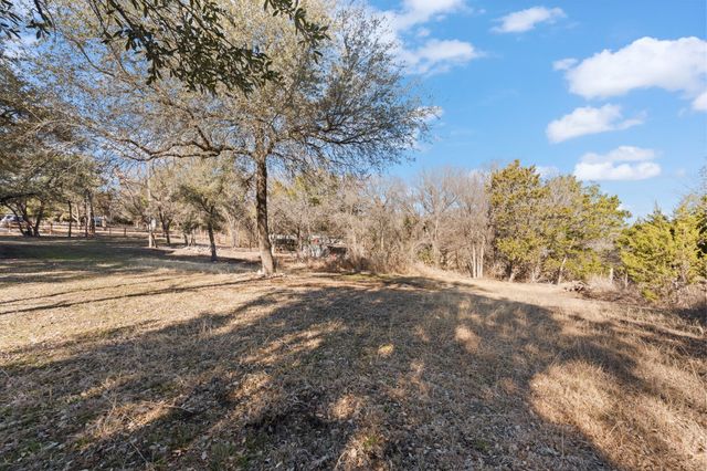 9401 Hilltop Street, Rio Vista, TX 76093