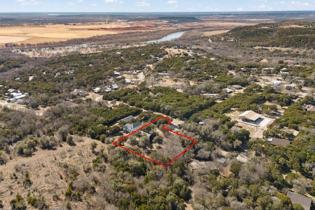 9401 Hilltop Street, Rio Vista, TX 76093