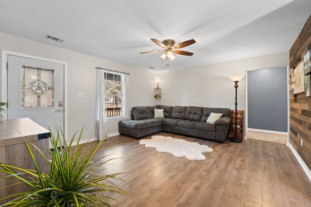 9401 Hilltop Street, Rio Vista, TX 76093