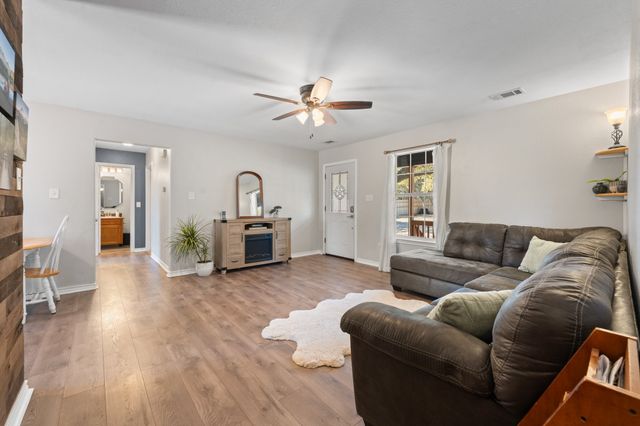 9401 Hilltop Street, Rio Vista, TX 76093