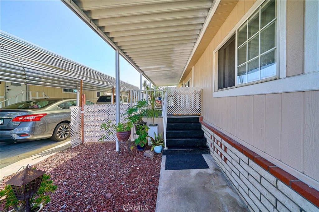 3595 Santa Fe 155, Long Beach, CA 90810 — photo 2