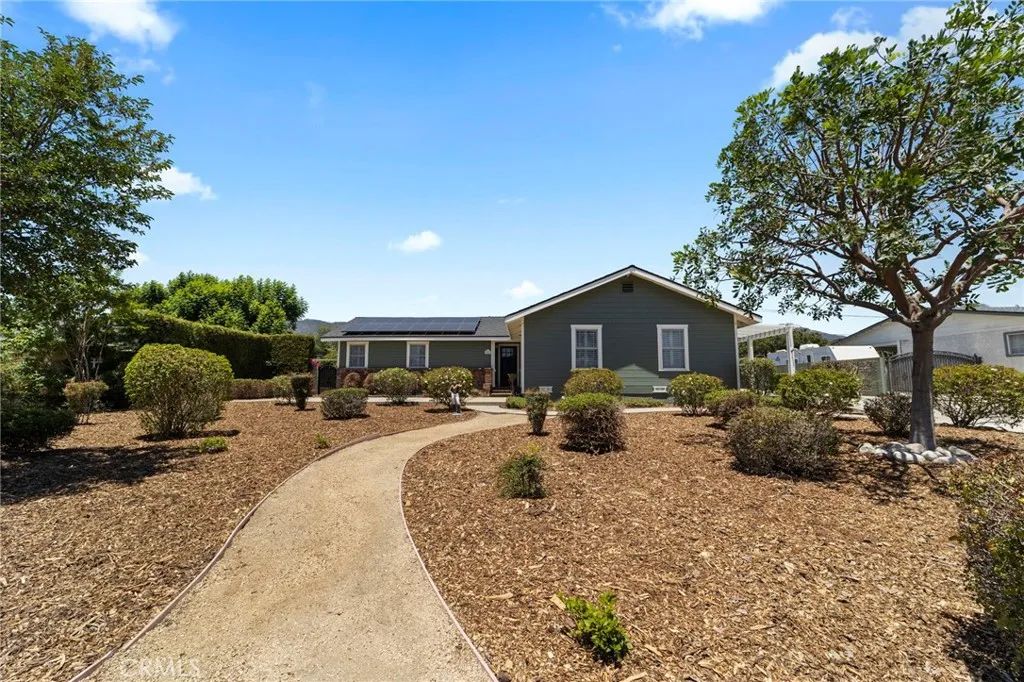 963 E Meda, Glendora, CA 91741