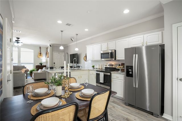 305 Holleman Drive E 1206, College Station, TX 77840