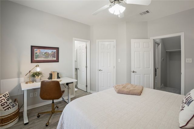 305 Holleman Drive E 1206, College Station, TX 77840