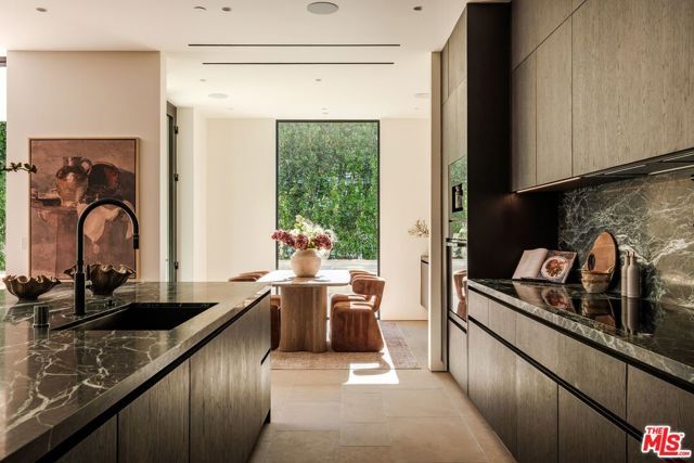 317 S Wetherly Drive, Beverly Hills, CA 90211