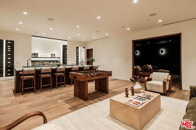 317 S Wetherly Drive, Beverly Hills, CA 90211