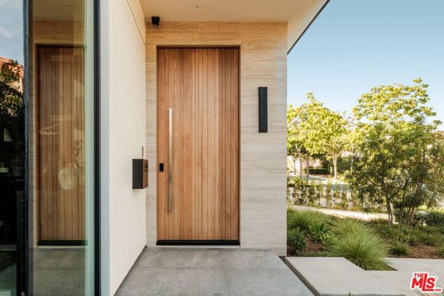 317 S Wetherly Drive, Beverly Hills, CA 90211