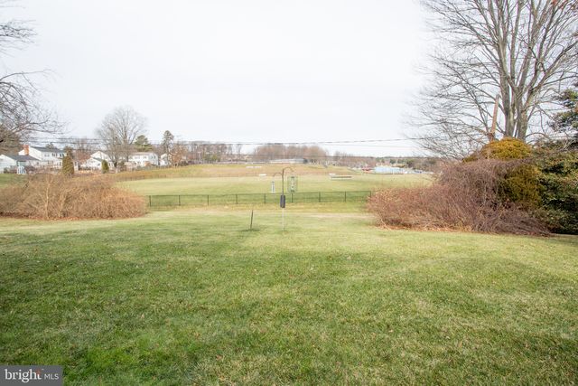 208 WHITEKIRK DR, Wilmington, DE 19808