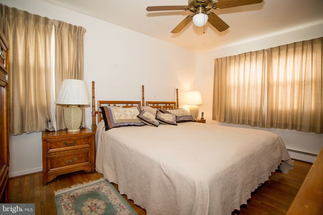 208 WHITEKIRK DR, Wilmington, DE 19808