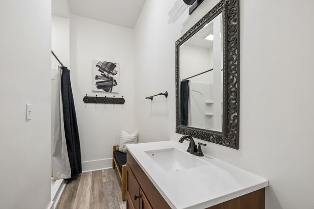 2200 Oakland Ave, Nashville, TN 37212